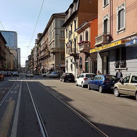 Hotel Mondial Milan Bagian luar foto
