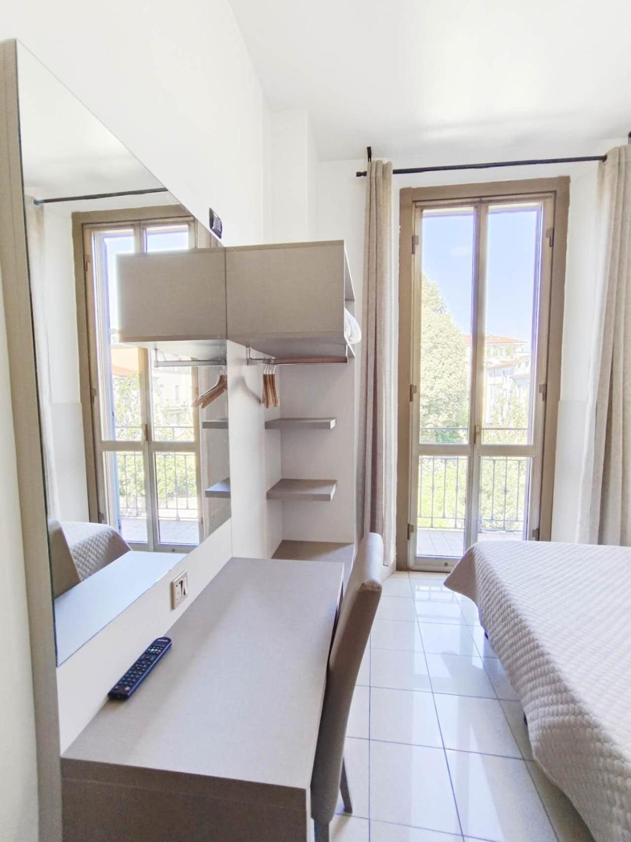 Hotel Mondial Milan Bagian luar foto